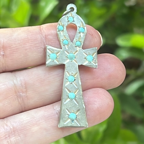 Vintage Silver Ankh Key Pendant with Turquoise Gems - Picture 12 of 17
